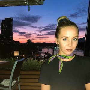 Meet your Posher, Mallory